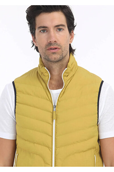 Ramsey Yellow Regular Fit Stand Collar Casual Woven Sports Vest