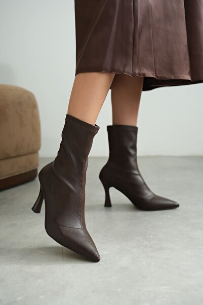 MODAADAM Γυναικείες μπότες Lopez Stretch με μυτερή μύτη με τακούνι - Καφέ-Δερμάτινο