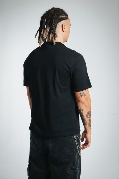 No Future Saint Pauli Collar Embroidery Regular Fit Men's T-Shirt Nf0602Sy