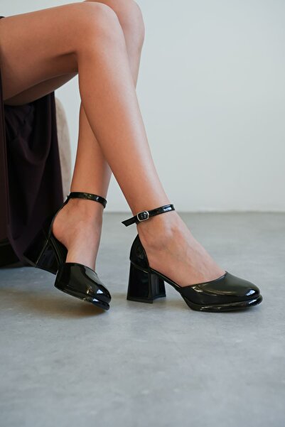 MODAADAM Women's Penida Platform Heeled Shoes - black-patent leather