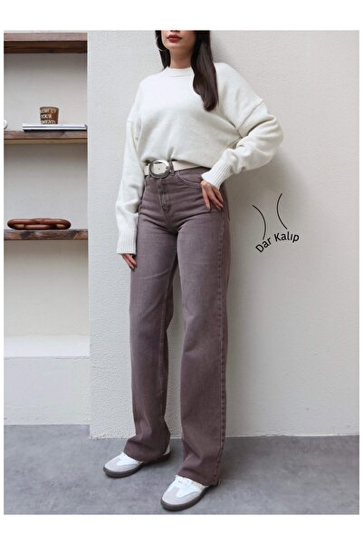 ESRAHELVACI Straight Leg Cropped Jeans