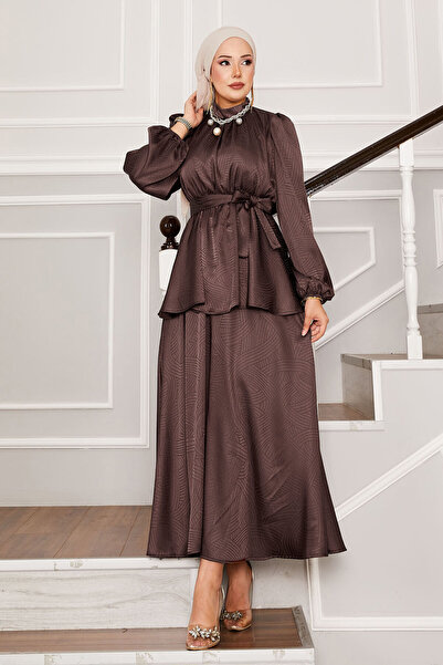 EBRUTESETTÜR بدلة جاكار بحزام مطاطي عند الخصر باللون البني
