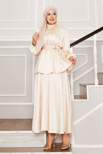 EBRUTESETTÜR بدلة جاكار بحزام مطاطي عند الخصر بلون كريمي