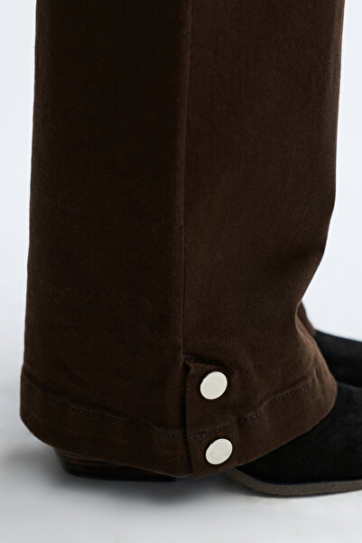 Mudo Button-Detail Cargo Pants