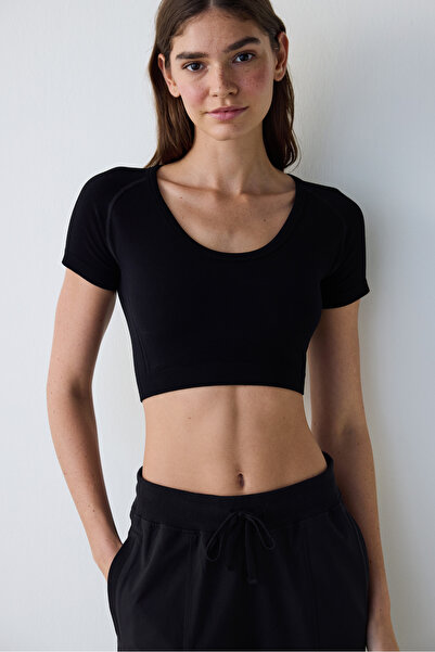Penti Black Seamless Slim Fit Short Sleeve Crop Sports Top