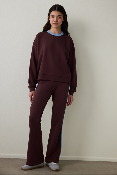 Penti Φούτερ Oversize με καφέ λουλουδάτο γιακά - Εμπνευσμένο από την Flora