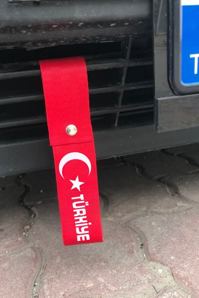 TUSBA MARKET Red Car Bumper Tongue & Tow Rope with Turkish Flag – Stylish and Durable Vehicle Accessory