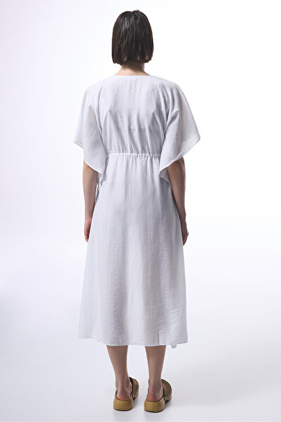 Penti Λευκό λουλουδάτο κιμονό με λεπτομέρεια δεσίματος