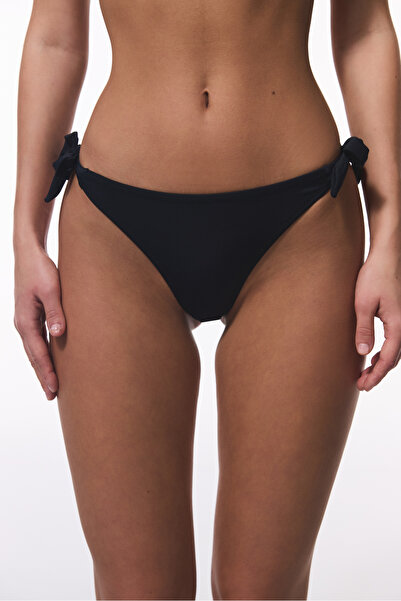 Penti Schwarzer String-Bikiniunterteil mit niedriger Taille