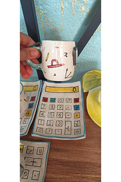 Gül Nakkaş Seramik Seramik el yapımı hesap makinası tabak ve Türk kahve fincanı para kalem not kağıdı