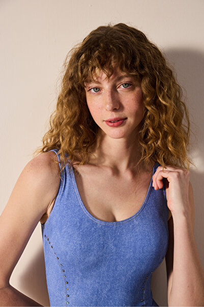 Penti Mehrfarbiger Jade Sport-Badeanzug mit Nieten und Steinen – Gamze Erçel-Kollektion