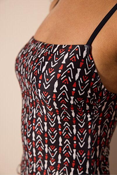 Penti Corus trägerloser, mehrfarbiger Badeanzug mit Bügel