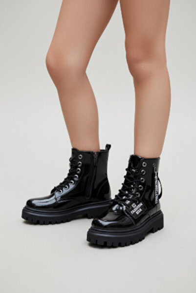 PATİK BEBE Cizme pentru fete din piele lacuita neagra, cu siret, cu fermoar, ...