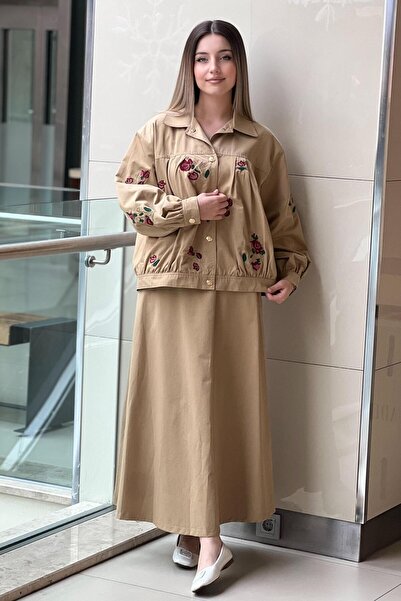 Ghisa Floral Embroidered Snap Fastener Jacket Skirt Set