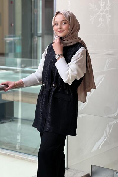 Ghisa Self-Patterned Vest and Trouser Set with Waist Stopper