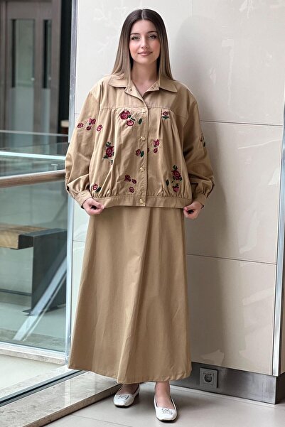 Ghisa Floral Embroidered Snap Fastener Jacket Skirt Set