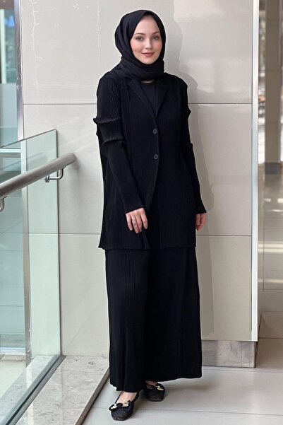 Ghisa Pleated Jacket and Pants Set