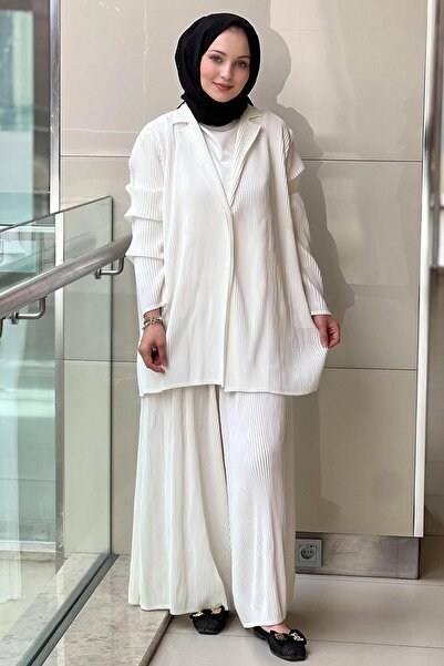 Ghisa Pleated Jacket and Pants Set