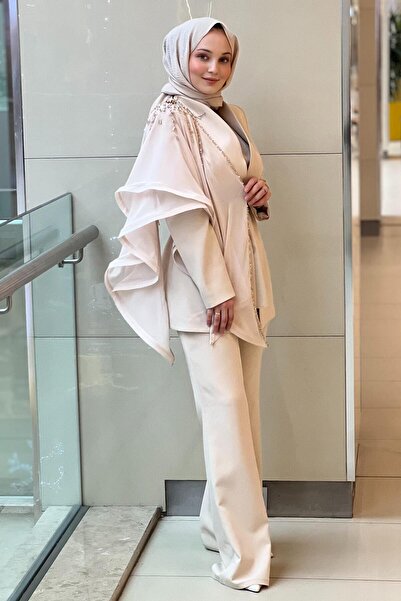 White Corner Sleeve Stone Embroidered and Tulle Detailed Jacket Underwear Pants 3 Piece Set