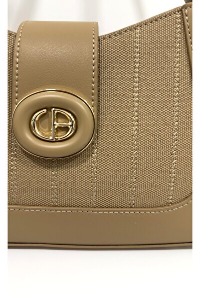 Chrisbella Handbag with detachable Strap and mini Wallet. Colour: Khaki . dimensions: 28x8x17cm