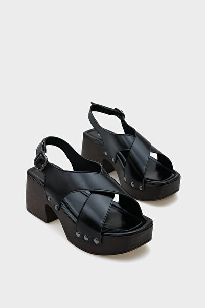 Capone Outfitters Sabo pentru femei cu curea la gleznă Dusty Cross