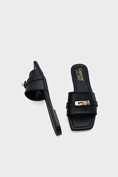 Capone Outfitters نعال كيم النسائية