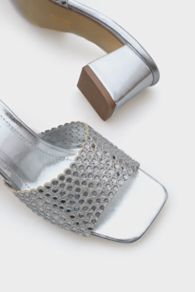 Capone Outfitters Γυναικείες παντόφλες Lora με μεσαίο τακούνι Blunt Toe Stone