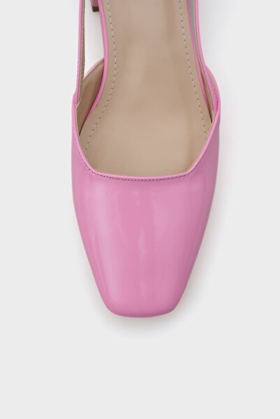 Capone Outfitters Rana nyitott hátú, tompa orrú, vastag sarkú lakkbőr női cipő