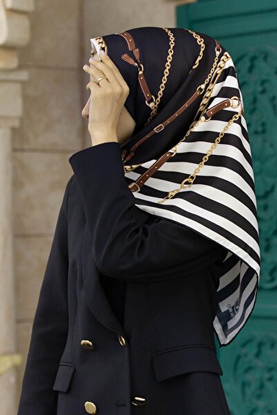 Vissona Twill Çizgili Zincir ve Kemer Desenli Siyah Renkli 90x90 Eşarp (İpek İçermez) Kenar Dikiş Şekli El D