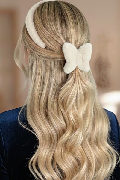 CAŞ DEKORASYON Σετ αγκράφα και κορώνας με βελούδινα μανταλάκια σε κρεμ χρώμα ...