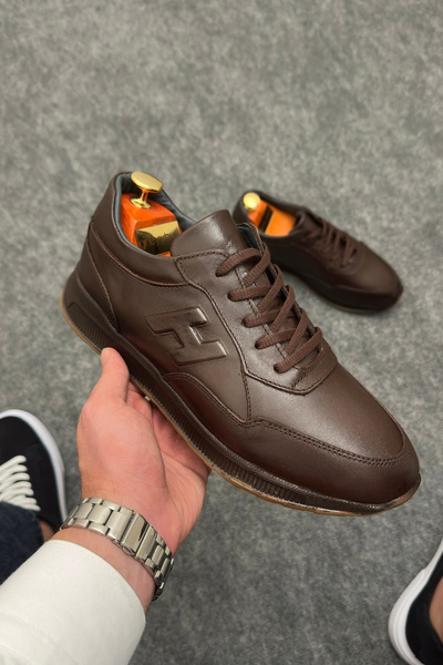 Greyybull Shoes حذاء رياضي رجالي من الجلد باللون البني