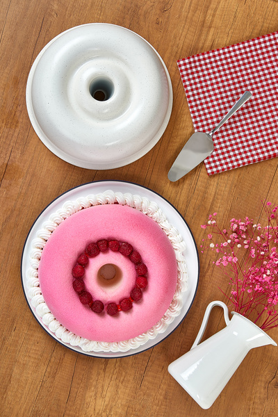 Taç Cast Drop Cake Mold Cream