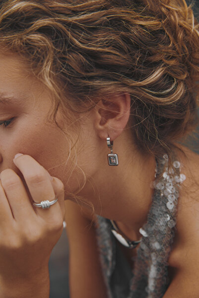 AKSWSUAR TAŞLI SALLANTI KÜPE