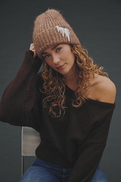 AKSWSUAR Nakış Detaylı Bere