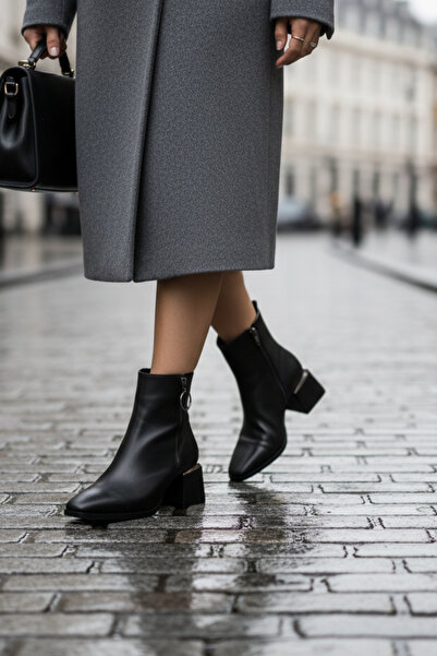 Limeo Δερμάτινες μπότες με φερμουάρ, ασημί λεπτομέρεια στο τακούνι, κοντές, απλές, κλασικές μαύρες μπότες