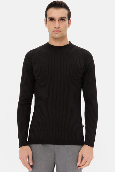 Twn εφαρμοστό Μαύρο πουλόβερ