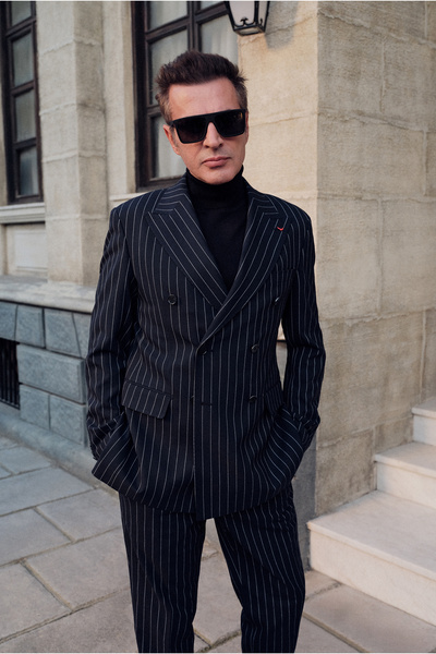 D'S Damat Ds Damat Regular Fit sötétkék csíkos duplasoros öltöny