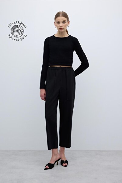 Roman Beli Lastikli Düz Paça Pantolon Siyah K2612042_001