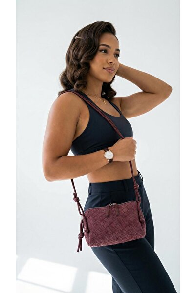 DMG Collection Geantă de umăr pentru femei din piele intoarsa vintage cu model tricotat, curea reglabilă și detaliu cu breloc, cu opțiuni din piele