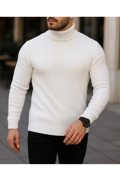 Daniel Lucci Men's Plus-Size Loose-Fit Turtleneck High-Neck Sweater