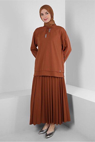 Alvina Σετ αθλητική φόρμα με γιακά και πλισέ φούστα - 43849