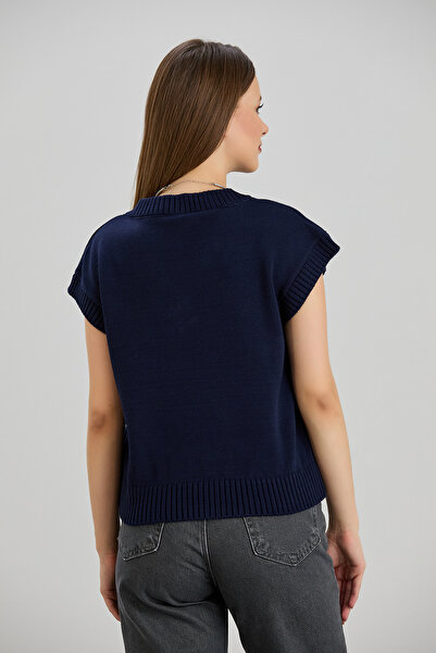 Sortie Дамски пуловер с редовна кройка и средна дължина в тъмносин цвят