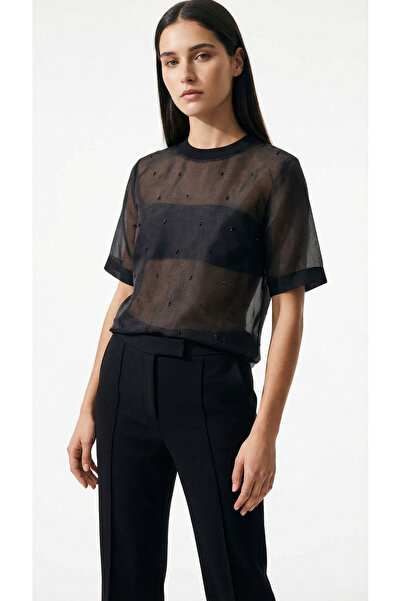 Exquise Beaded Crew Neck Short Sleeve Regular Blouse