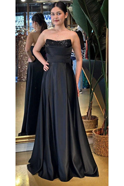 Abiyeniall Siyah Taş Detaylı Sırt Dekolteli Yırtmaçlı Kloş Etekli Saten Uzun ...