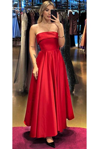 Abiyeniall Kırmızı Straplez Yaka Kloş Etekli Saten Midi Abiye Elbise 7647