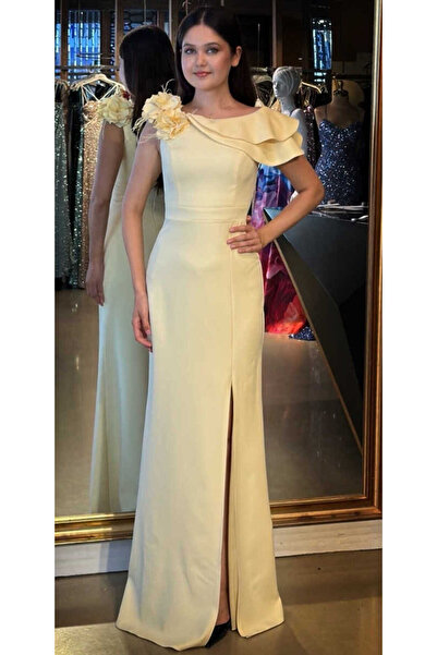 Abiyeniall Sarı Çiçek Detaylı Yırtmaçlı Düz Kesim Krep Uzun Abiye Elbise 11027