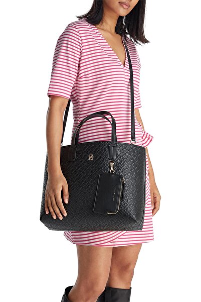 Tommy Hilfiger Women Thick Strap Th Metal Logo Leather Zipper Closure Black Shoulder Bag Aw0Aw17684-Bds