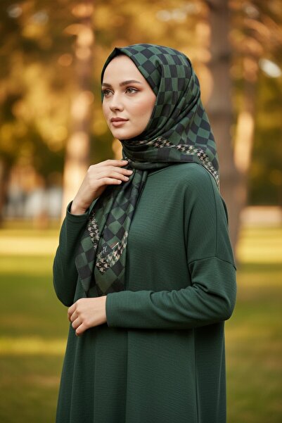 Onur Eșarfă - Pyramid Brand Checkers Pattern Eșarfă moale Țesătură de calitate Culori vibrante Produs de modă