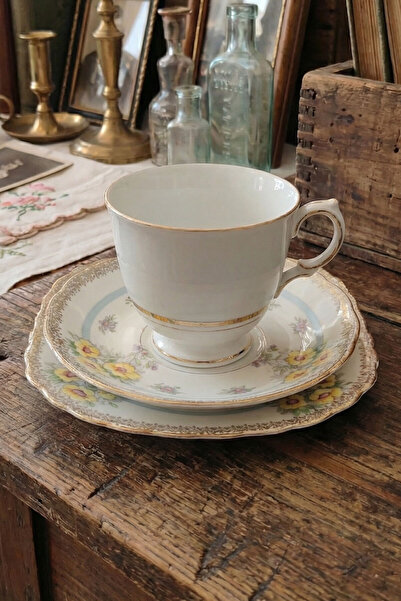 Wellington أطباق فناجين الشاي من الخزف الصيني من كولكلاوف 3 قطع 140 مل