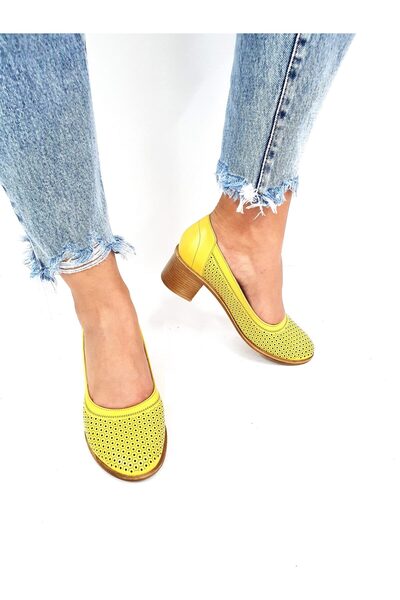 Catinca Shoes Women's perforated leather shoes - Yellow - T 2 G